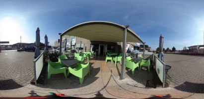 Griver Cafe outside