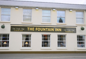 The Fountain Inn inside