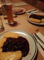 Tschurtsch Keller food