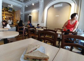 Itit Il Sandwich Cafe food