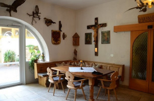 Gasthof Zum Falken inside