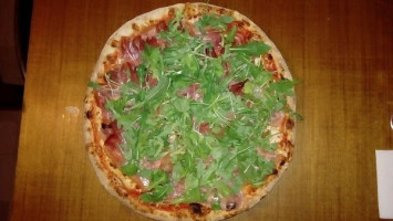 All'angolo Pizzeria D'asporto Salvatronda food