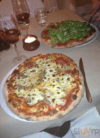 Pizzeria Venezia food