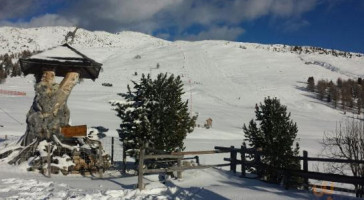 Rifugio Lusia outside