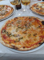 Da Mariano Pizzeria food