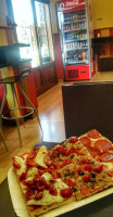 Benedetti's Pizza food