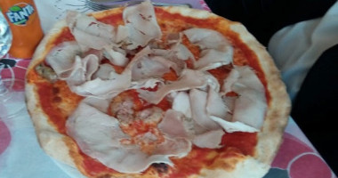 Pizzeria Papillon food