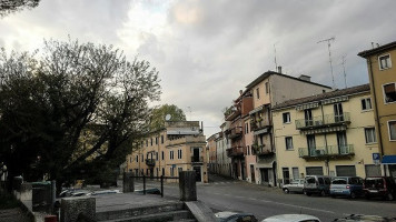 La Parona Del Gelato outside