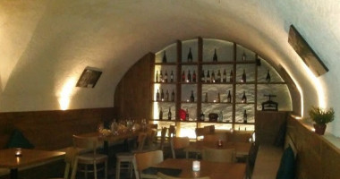 Cantina Vini Mayr food