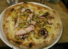 Simbiosi Organic Pizza food