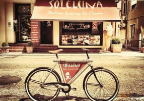 Gelateria Soleluna outside