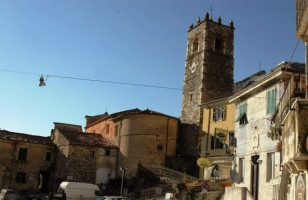 Larderia Della Stazione Di Colonnata Di Bruna Guadagni inside