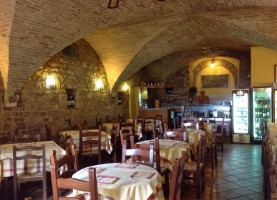 Pizzeria I Monaci inside