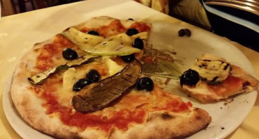 Pizzeria I Monaci food