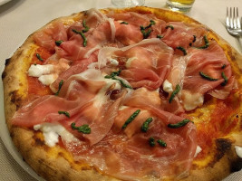 La Fiamma Pizzeria E food