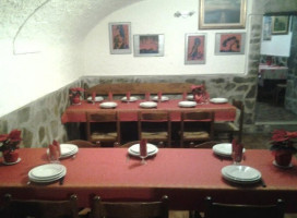 Trattoria Borgo Freddo inside