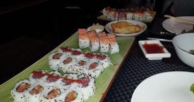 Olshi Sushi food