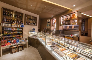 Pasticceria Lorenzetti food