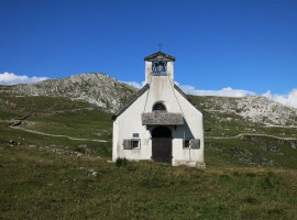 Rifugio Bolzano inside