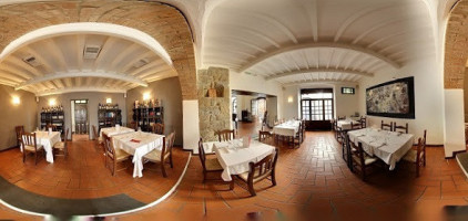 Osteria De' Cenci inside