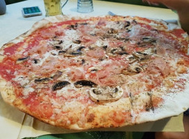 Pizzeria Da Nicola food