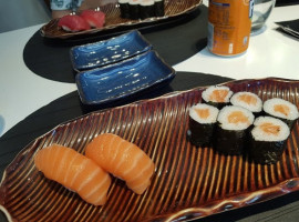 Sushi food