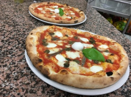 Pizzeria Fratelli D’auria food