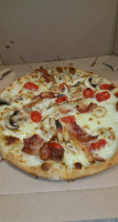 Domino's Pizza Durante food