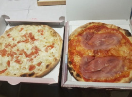 GustafÃ  Pizza E Kebab food