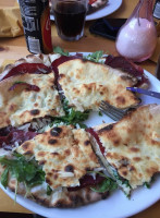 Pizzeria Via Veneto food