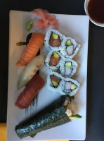 Vogliadisushi food