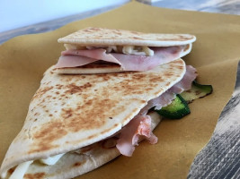 Piadineria Fellini food