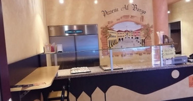 Pizzeria Al Borgo inside