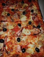 Pizza La Corte food