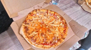 Domino's Pizza Ticinese food