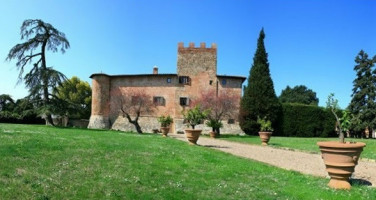 Castello Di Tavolese outside