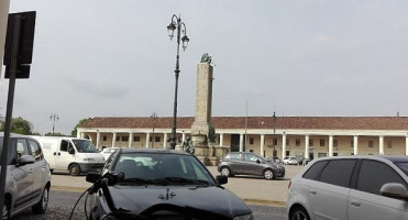 Ai Portici outside