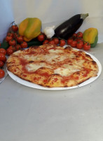 Pizza Pazza food