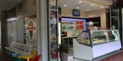 Gelateria Cremeria inside