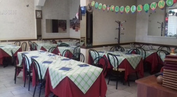 Pizzeria Santander inside