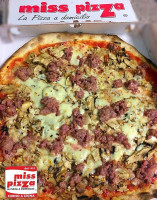 Miss Pizza Tor Vergata food