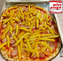 Miss Pizza Tor Vergata food