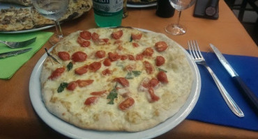 Pizzeria La Romana food