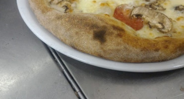 Pizzeria I 4 Spicchi food