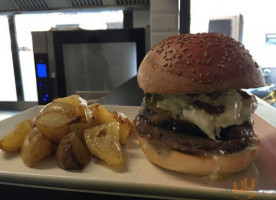 Fatto Bene Burger food