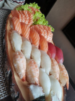 Xin Sushi food