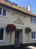 Old Manor Inn outside