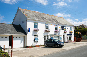 The White Heron outside