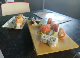 Iume Sushi inside