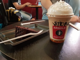 Arnold Coffee Milano, Via Orefici food